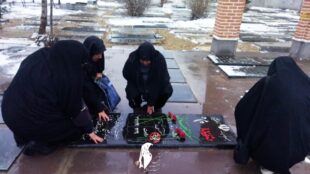 مــراســم غـبــار روبـــــی مـــــــــزار بانـــــــوان شـــــــهیده اردبیل