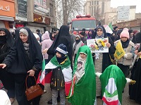 حضور خانوادگی در راهپیمایی ۲۲ بهمن در اردبیل