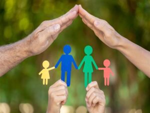 بیمه فراگیر خانواده گامی بلند در تحقق سیاست‌های کلی خانواده/ بیمه زنان خانه‌دار جزو سنوات محسوب می‌شود