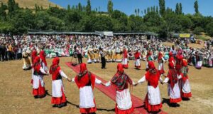دومین جشنواره فرهنگی و گردشگری روستای بزرگ لرد